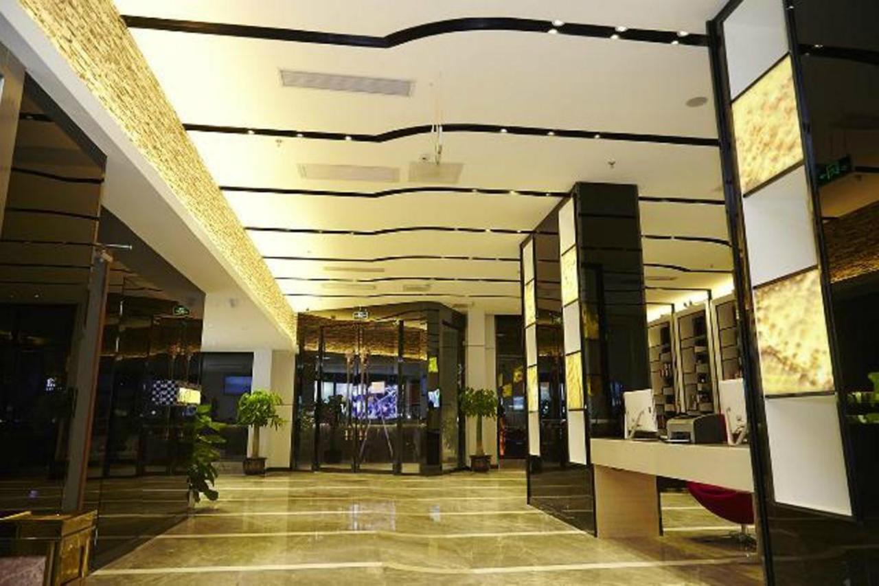 Lavande Hotel Guangzhou Ximenkou Metro מראה חיצוני תמונה